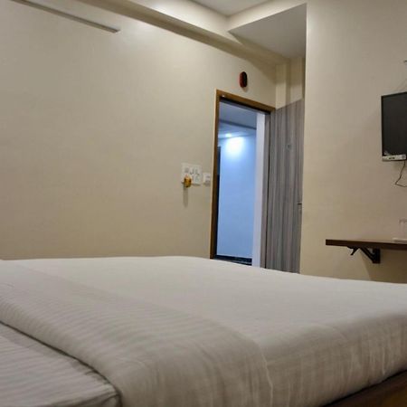 Hotel Royal Residency Calcutta Eksteriør billede
